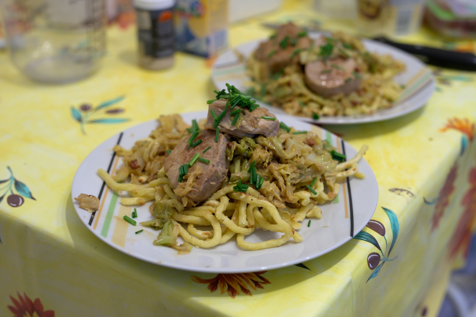 Schweinefilet mit Crème-Fraîche-Wirsing-Soße